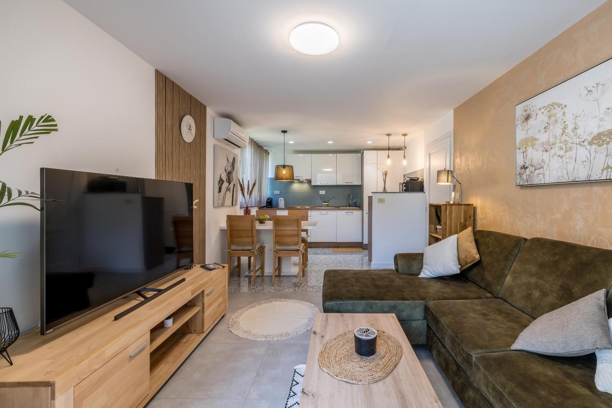 Olive Shade - Apartment Near The Beach Split Bagian luar foto